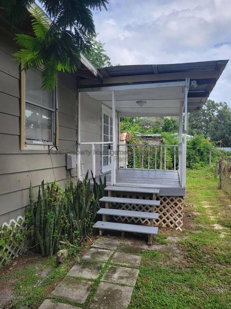 Apartment for rent at 7210 Westinghouse Ave #2, Tampa, FL 33619