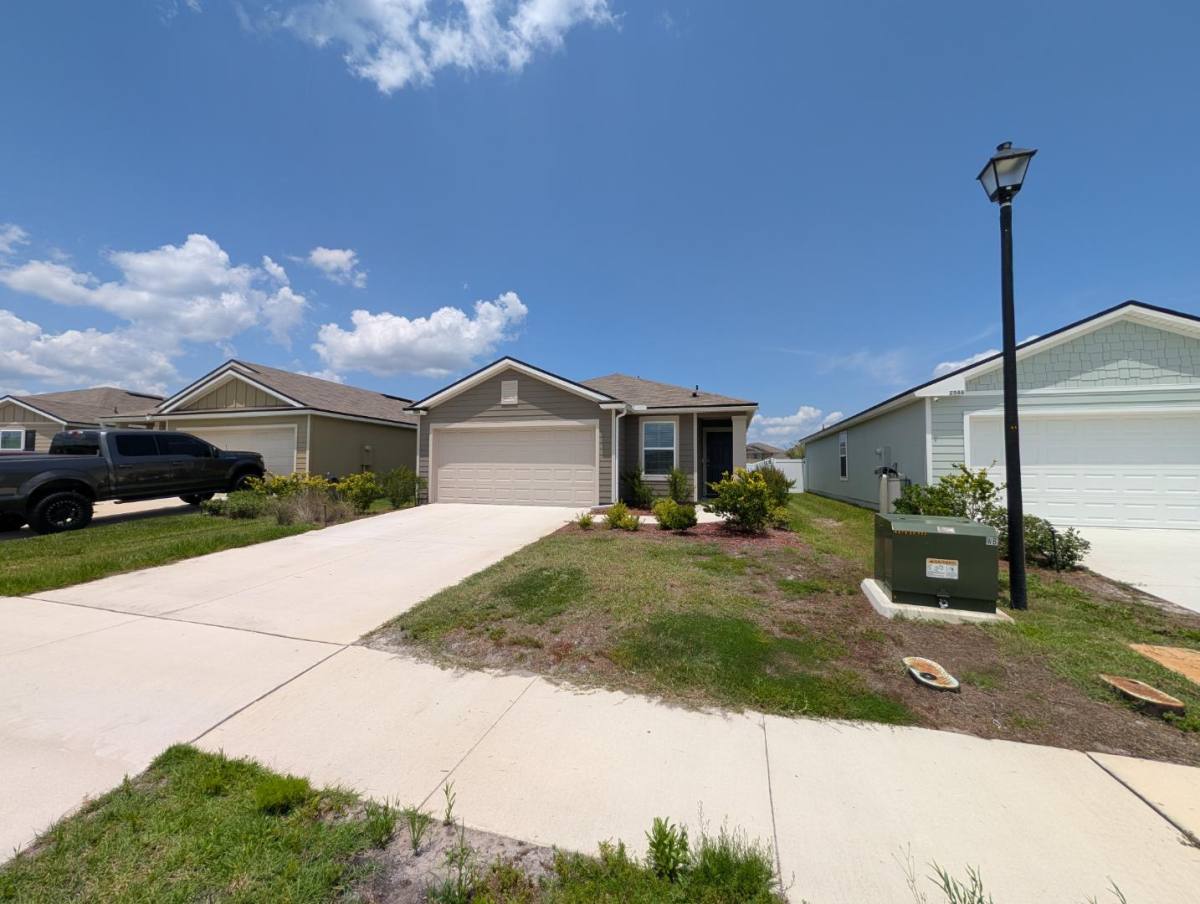 House for rent at 2550 Falling Star Lane, Green Cove Springs, FL 32043