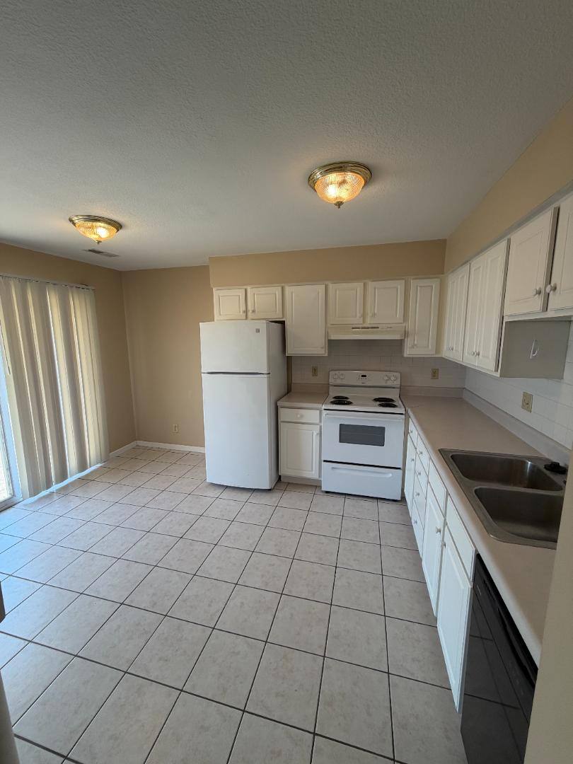Apartment for rent at 117 Ventura Ave #6, Jefferson City, MO 65109