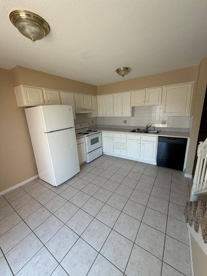 Apartment for rent at 117 Ventura Ave #6, Jefferson City, MO 65109