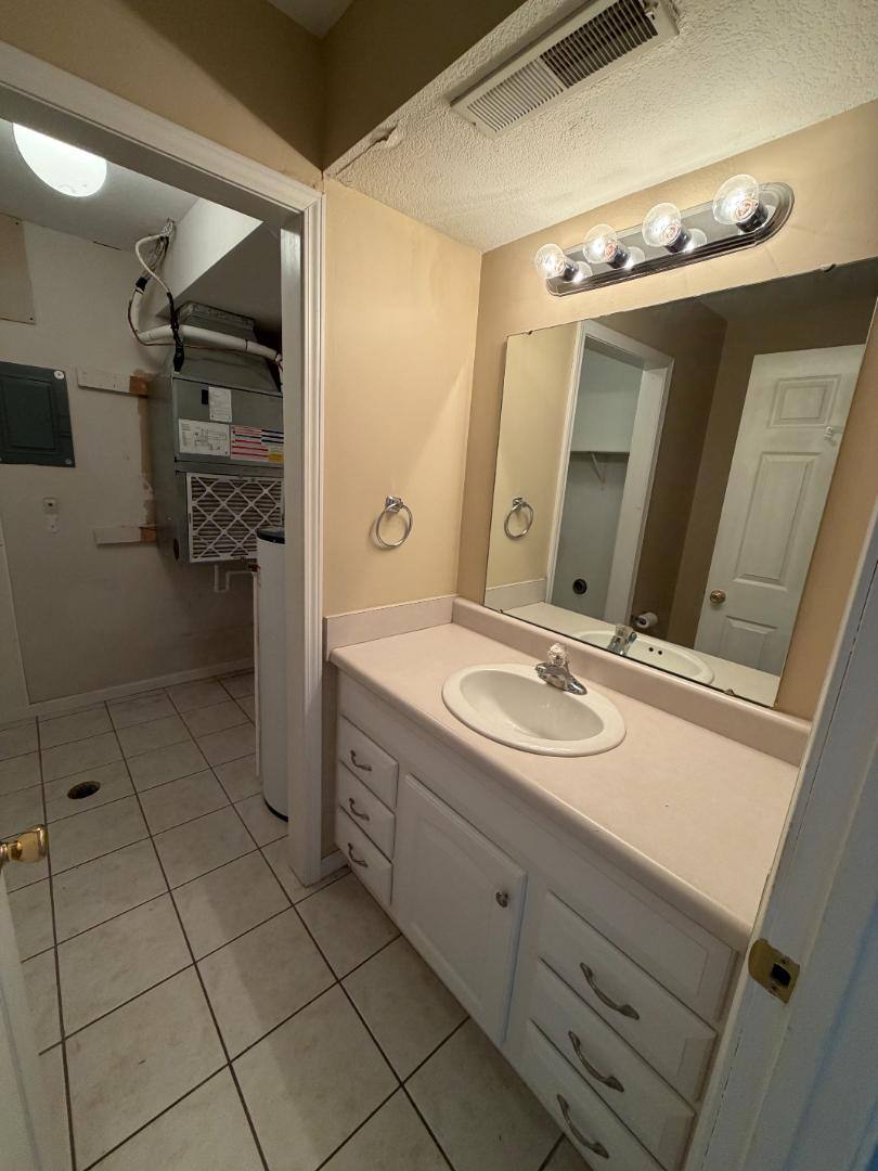Apartment for rent at 117 Ventura Ave #6, Jefferson City, MO 65109