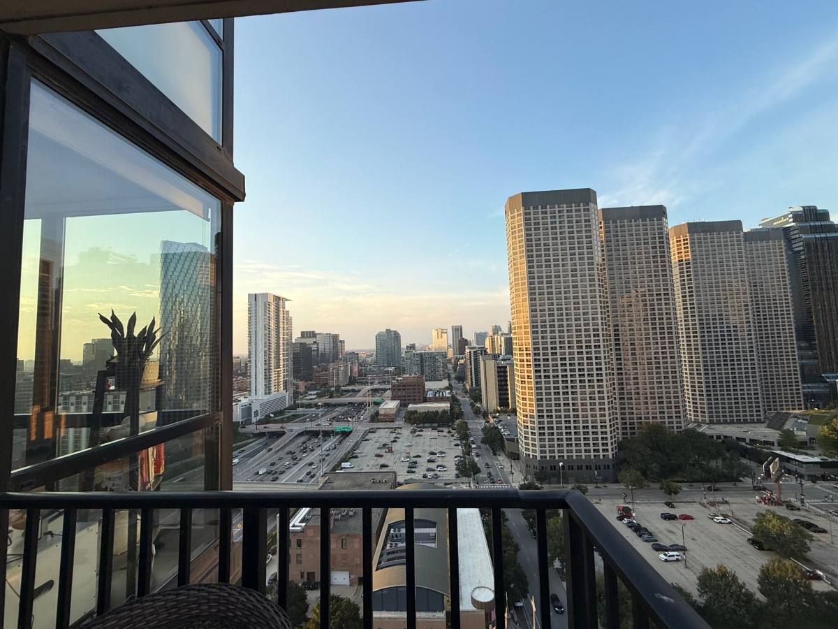 210 S Desplaines, Chicago, IL 60661 - Apartment for Rent - Image 3