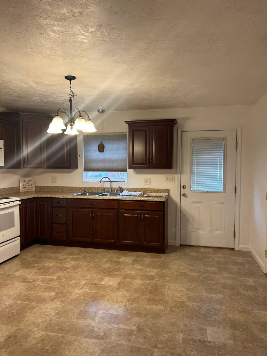 House for rent at 1047 Myers Rd, Greensburg, PA 15601