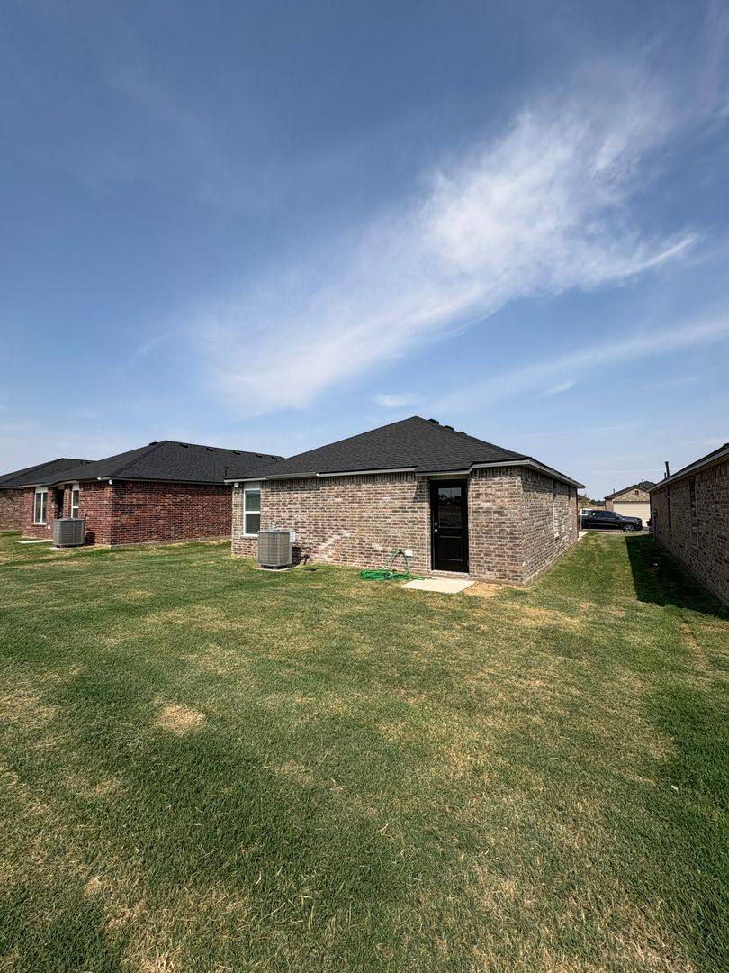 9236 NW 129th St, Yukon, OK 73099 - House for Rent - Image 6