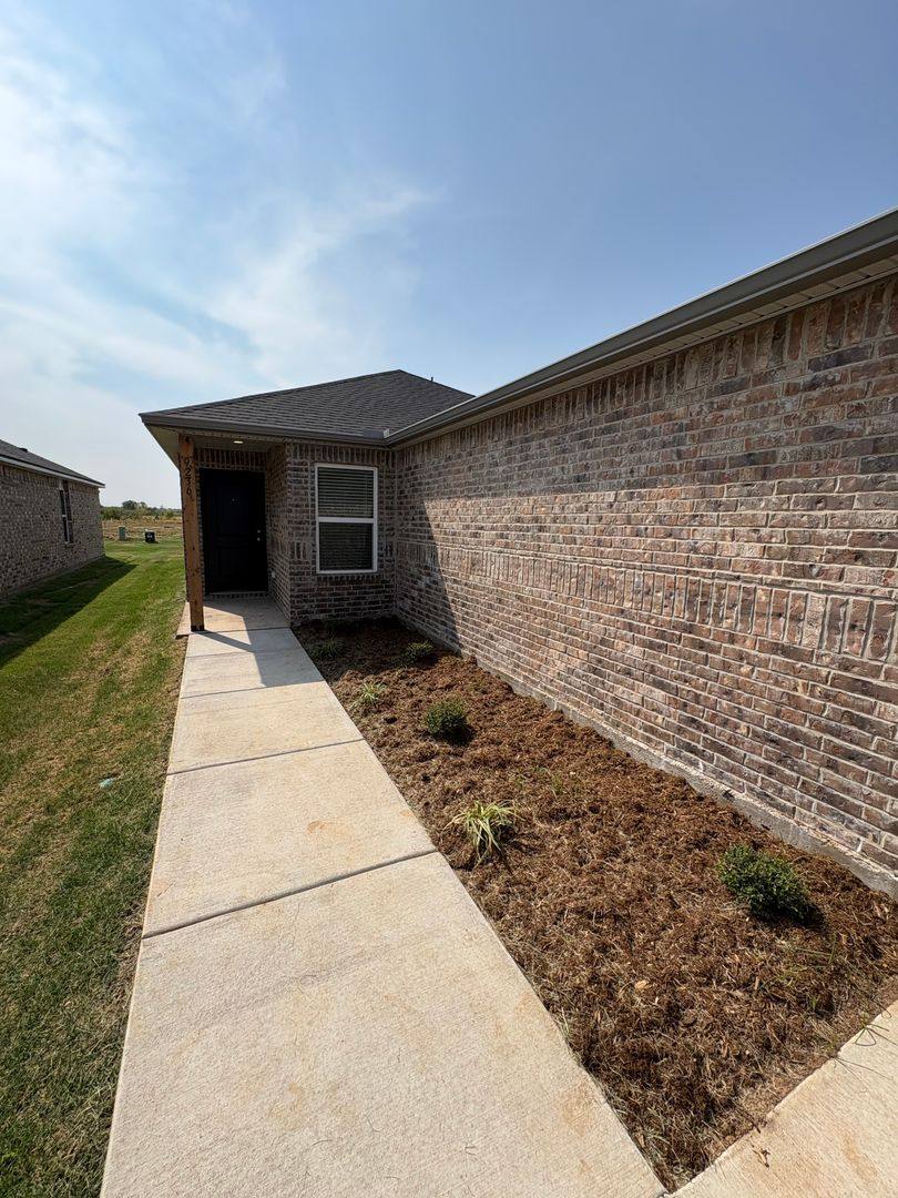 9236 NW 129th St, Yukon, OK 73099 - House for Rent - Image 5