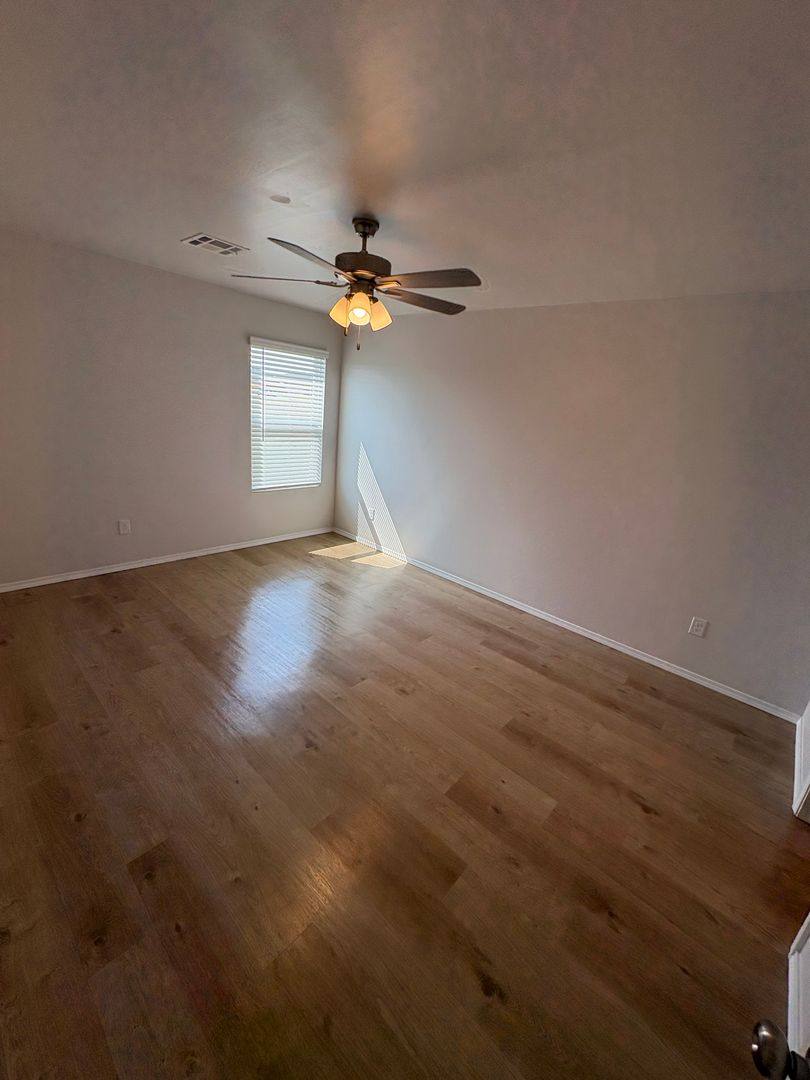 9236 NW 129th St, Yukon, OK 73099 - House for Rent - Image 9
