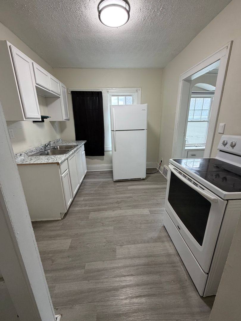 Apartment for rent at 3049 W 116th St, Cleveland, OH 44111