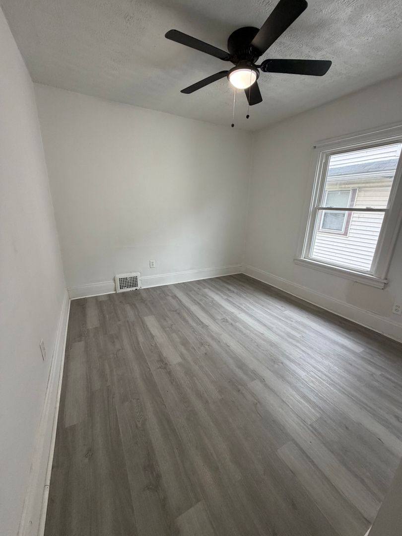 Apartment for rent at 3049 W 116th St, Cleveland, OH 44111