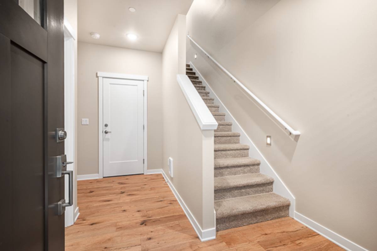 Townhouse for rent at 6636 NE 188th Court, Kenmore, WA 98028