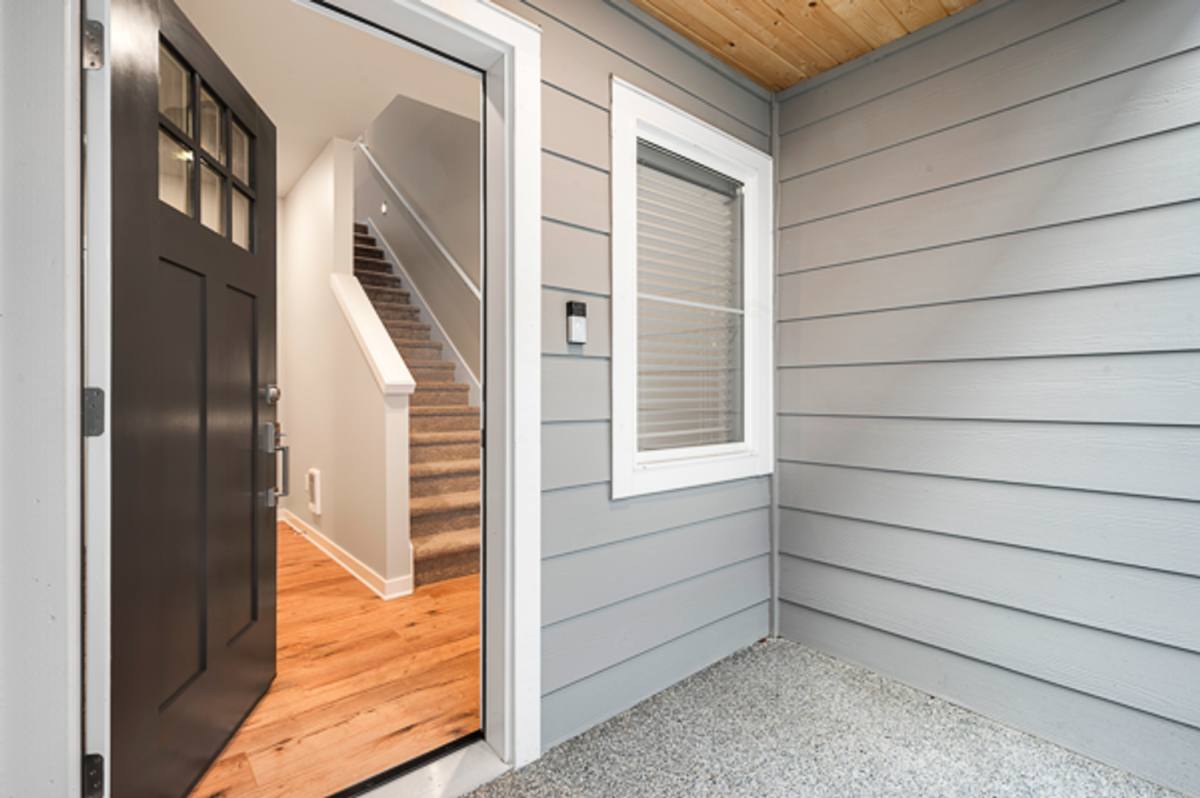 Townhouse for rent at 6636 NE 188th Court, Kenmore, WA 98028