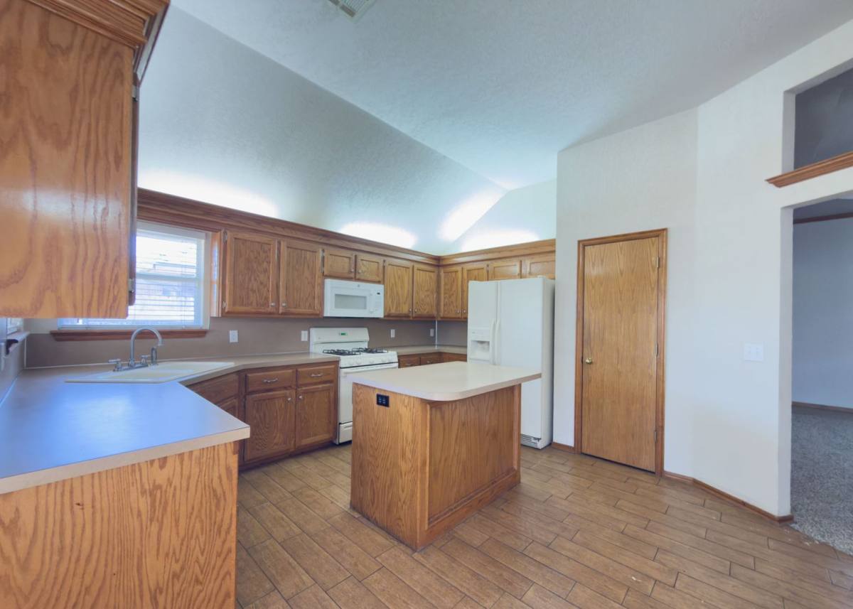 House for rent at 1633 SW 32nd St, Oklahoma City, OK 73160