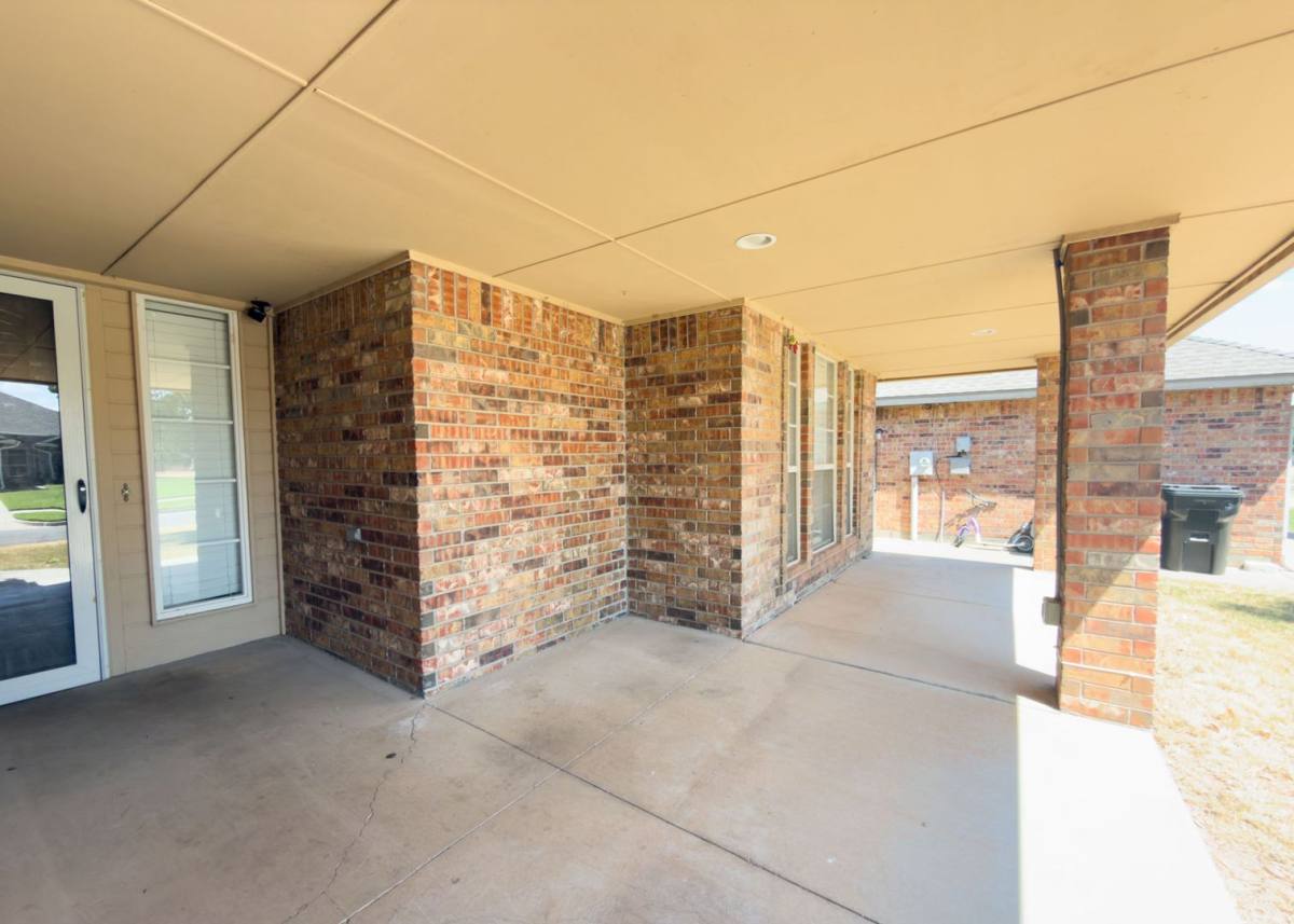 House for rent at 1633 SW 32nd St, Oklahoma City, OK 73160