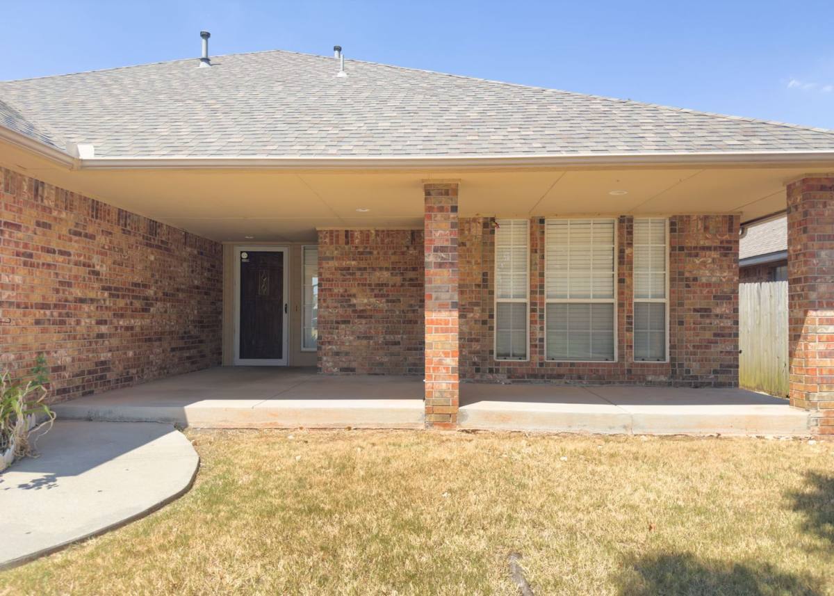 House for rent at 1633 SW 32nd St, Oklahoma City, OK 73160
