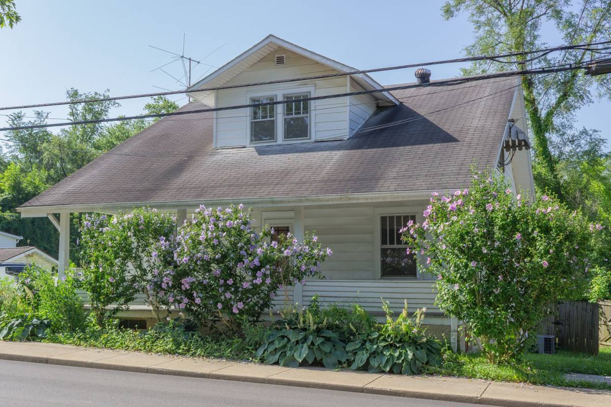 Apartment for rent at 817 W 11th St, Bloomington, IN 47404