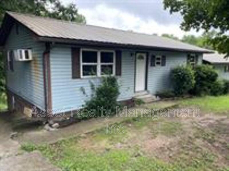 Apartment for rent at 221 Pattie Gap Rd #C, Philadelphia, TN 37846