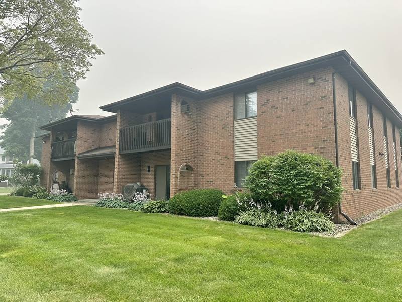 Apartment for rent at 230 Robbins St #6, Seymour, WI 54165