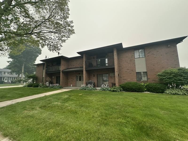 Apartment for rent at 230 Robbins St #6, Seymour, WI 54165