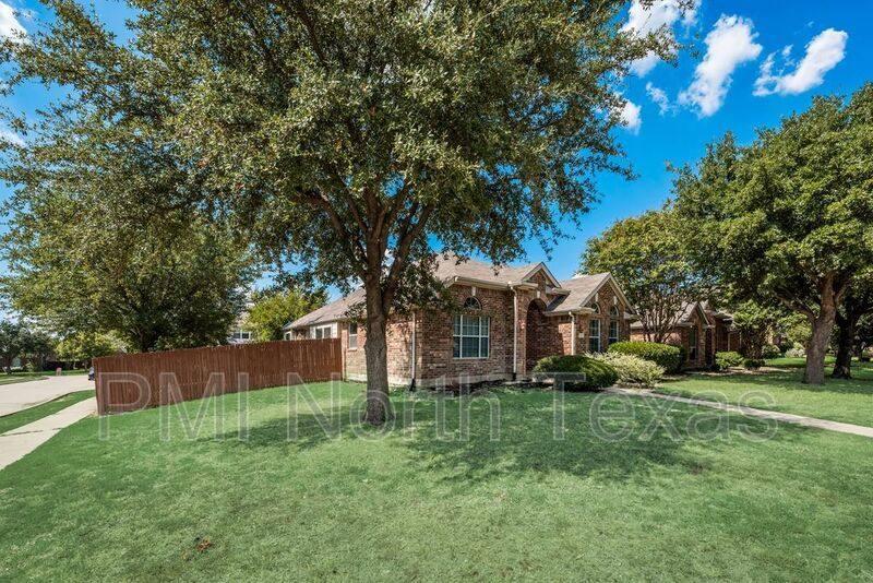 House for rent at 12421 Bruschetta Dr, Frisco, TX 75033