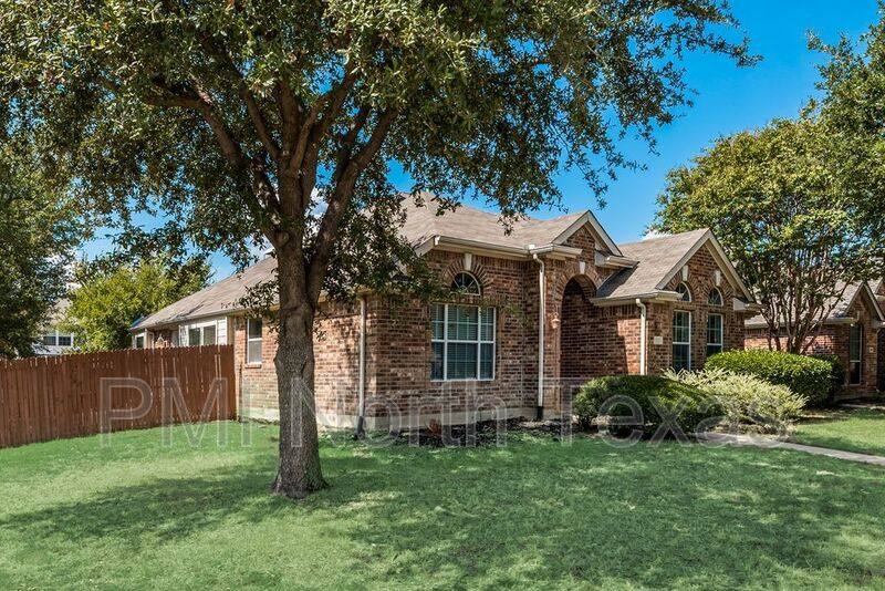 House for rent at 12421 Bruschetta Dr, Frisco, TX 75033