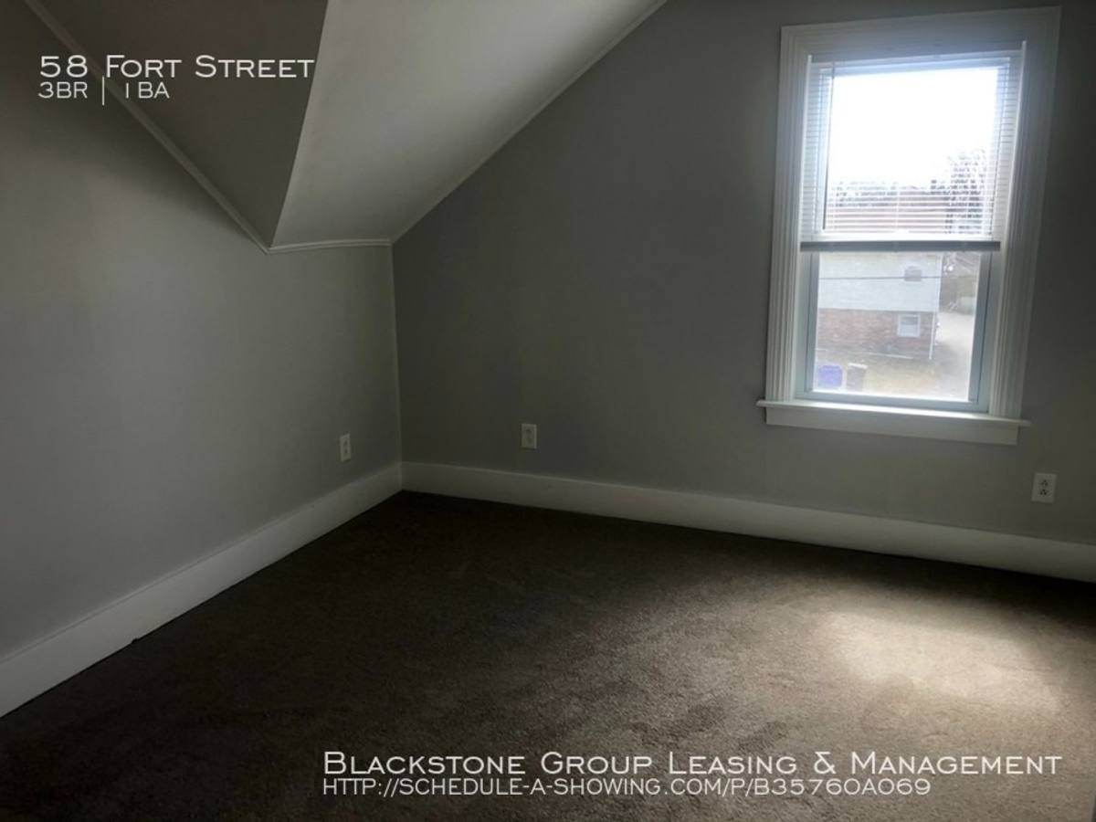 House for rent at 58 Fort St, East Providence, RI 02914