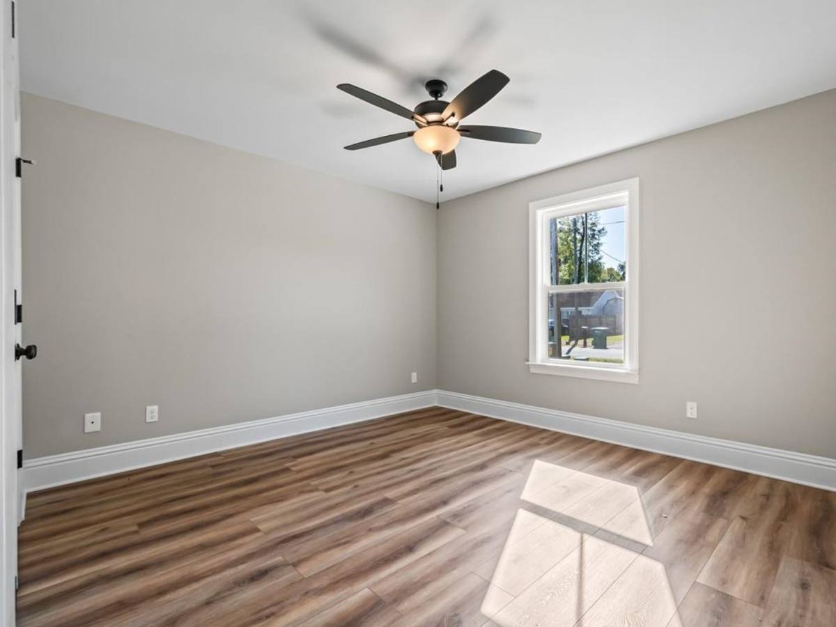 House for rent at 24 Maple Dr, Crawfordville, FL 32327