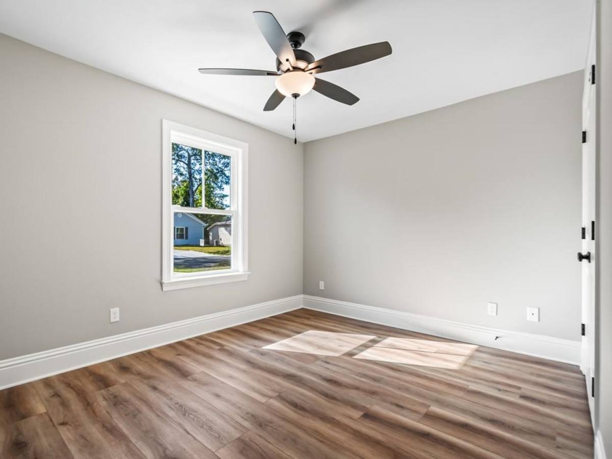 House for rent at 24 Maple Dr, Crawfordville, FL 32327