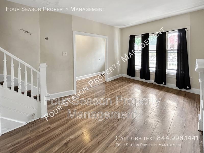 Apartment for rent at 306 S Locust St, Hagerstown, MD 21740