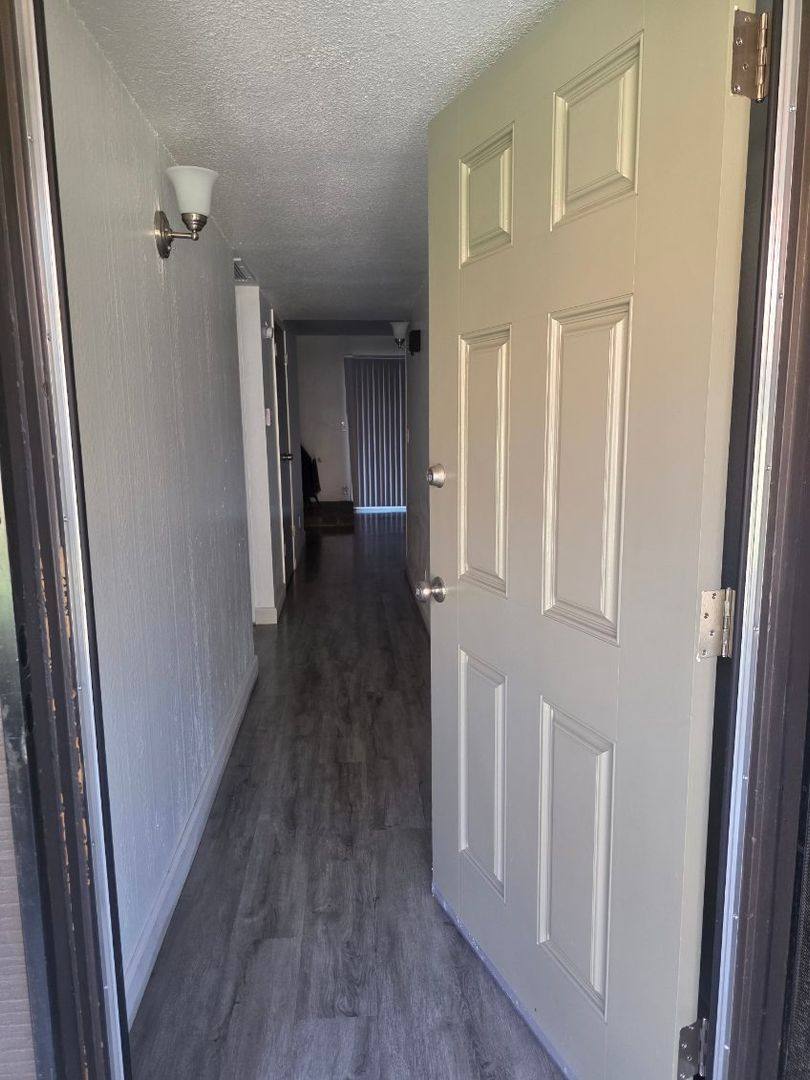 Barcelona, 2910-20 E Huntington, Fresno, CA 93721 - Apartment for Rent - Image 9