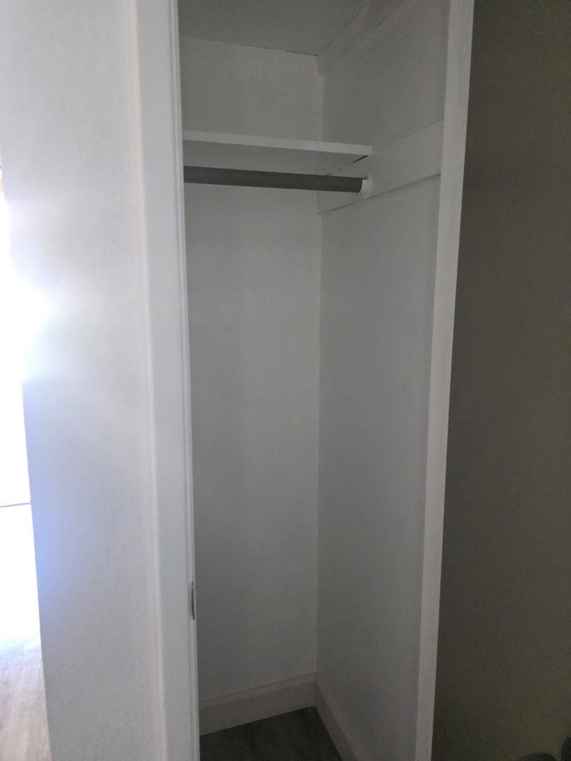 Barcelona, 2910-20 E Huntington, Fresno, CA 93721 - Apartment for Rent - Image 10