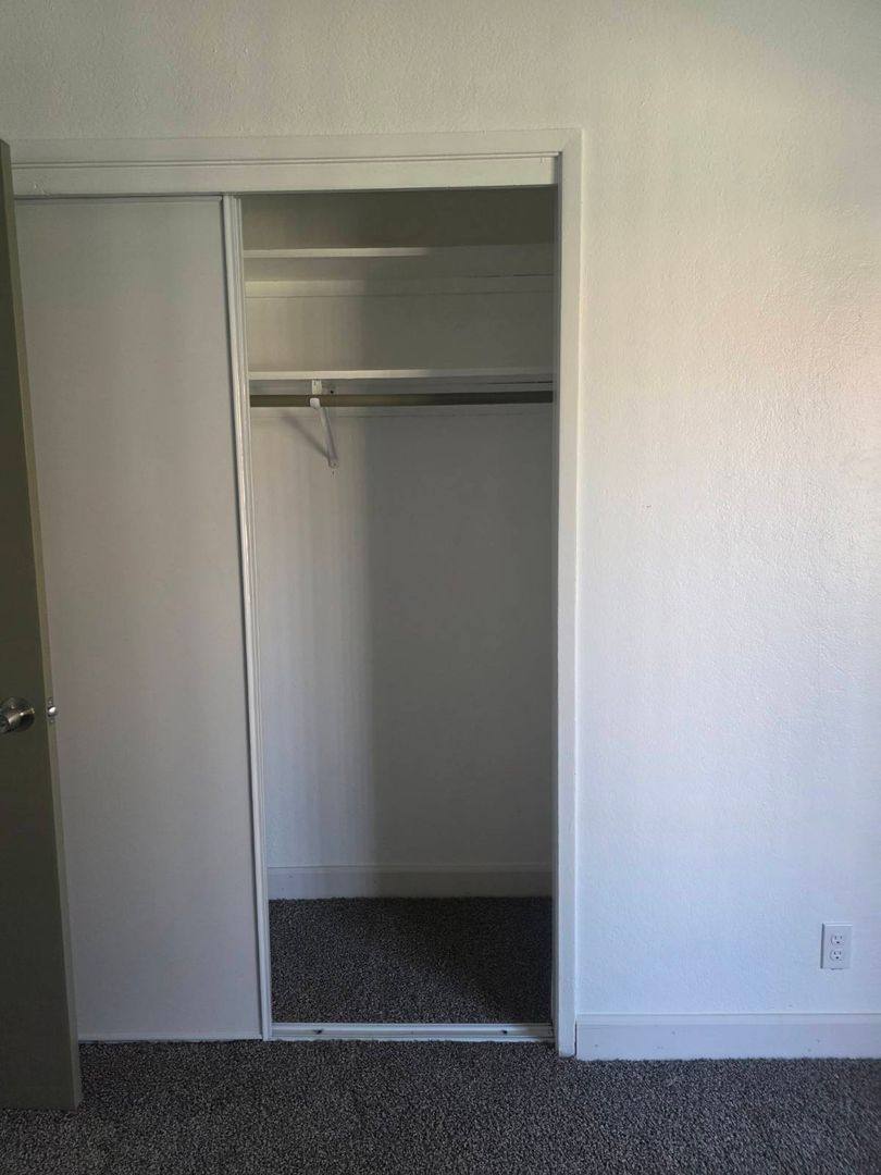 Apartment for rent at 2910-20 E Huntington, Fresno, CA 93721
