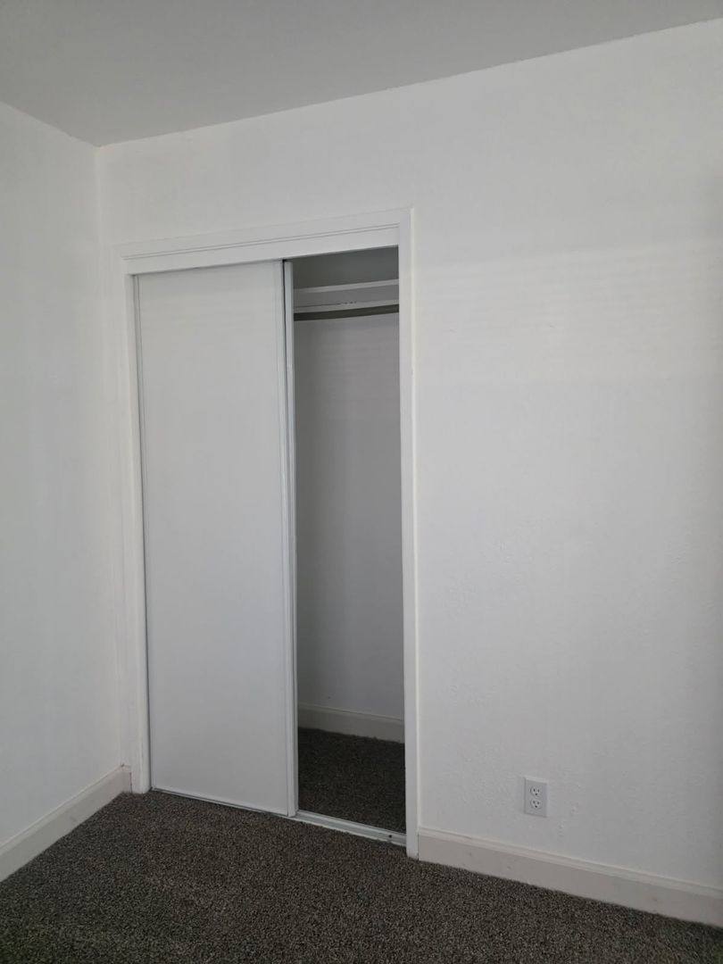 Barcelona, 2910-20 E Huntington, Fresno, CA 93721 - Apartment for Rent - Image 6