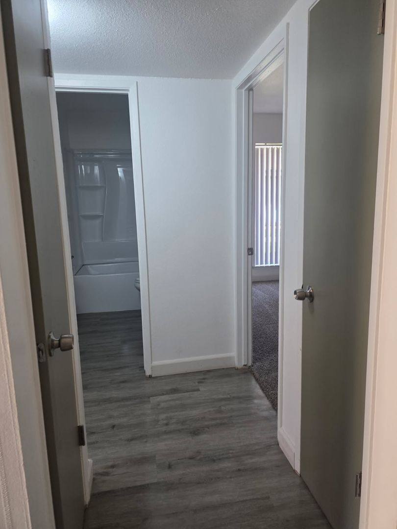 Apartment for rent at 2910-20 E Huntington, Fresno, CA 93721
