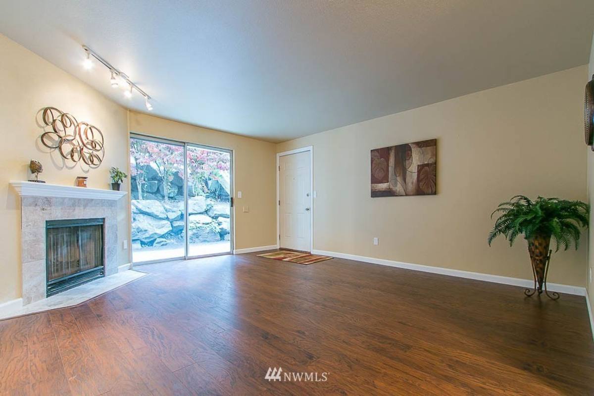 Apartment for rent at 21311 52nd Ave W #E131, Mountlake Terrace, WA 98043