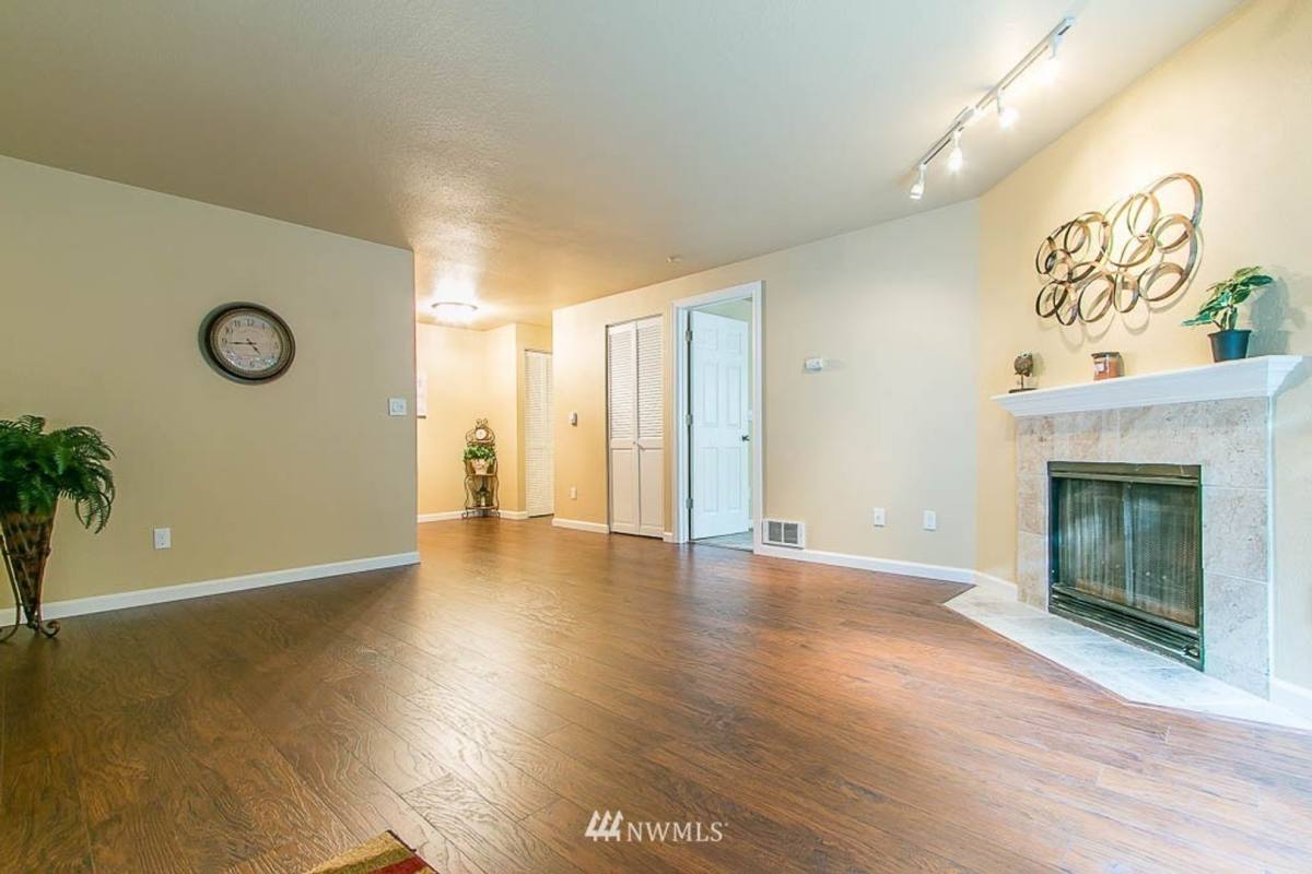 Apartment for rent at 21311 52nd Ave W #E131, Mountlake Terrace, WA 98043