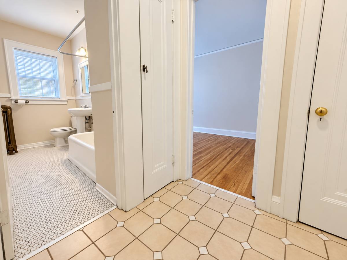 935 Goodrich Ave, St. Paul, MN 55105 - Apartment for Rent - Image 7