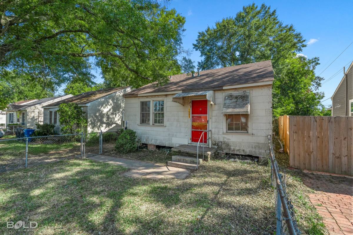 House for rent at 1551 Summers St, Shreveport, LA 71108