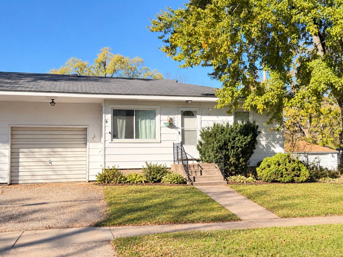 Townhouse for rent at 531 2nd St, Port Edwards, WI 54469