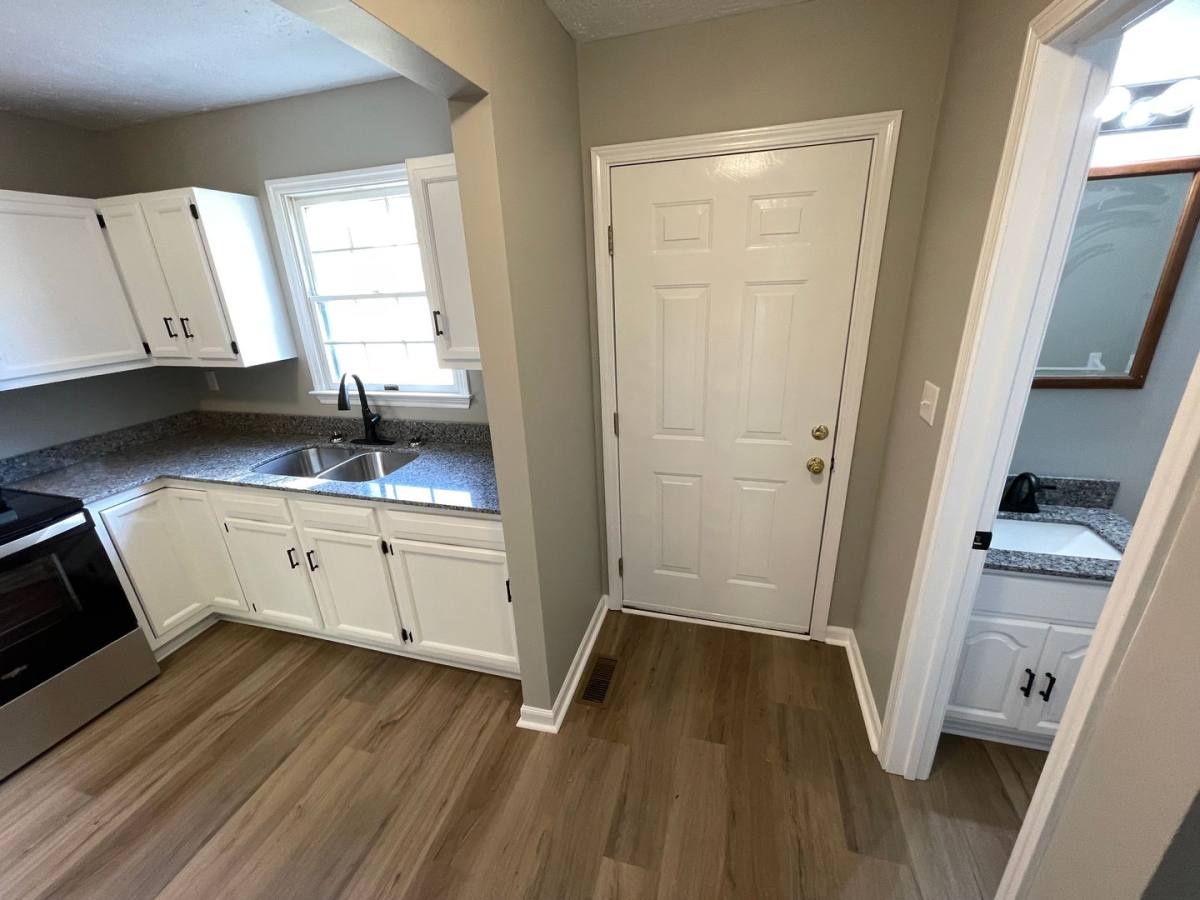 Apartment for rent at 17-21 Seminole Dr Tri-Plex, Shelbyville, KY 40065