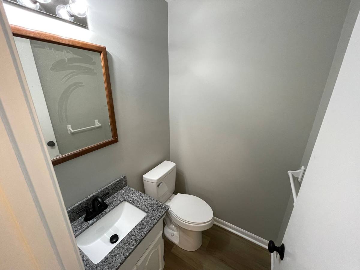 Apartment for rent at 17-21 Seminole Dr Tri-Plex, Shelbyville, KY 40065