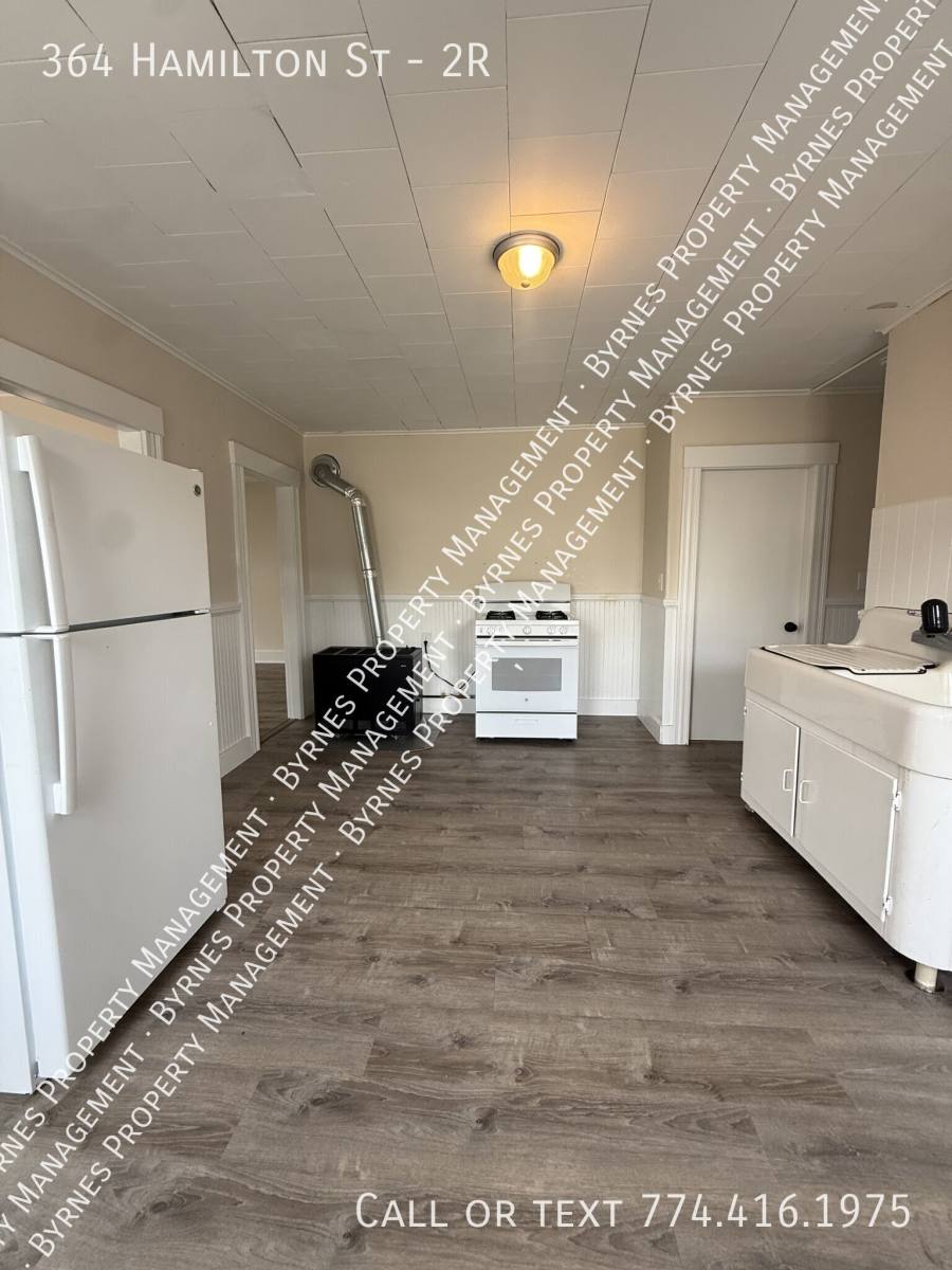 Apartment for rent at 364 Hamilton St #2R, Southbridge, MA 01550