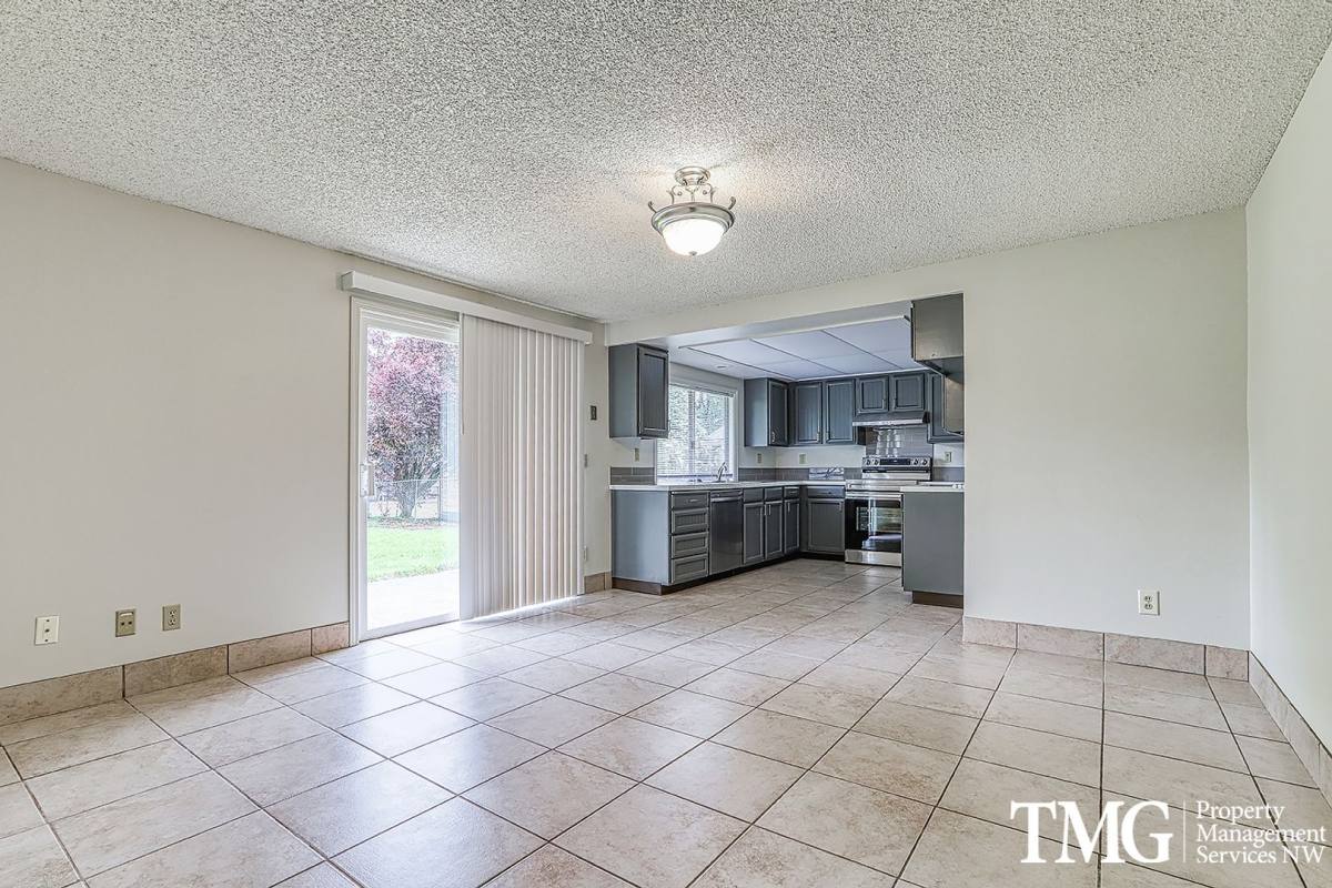 House for rent at 807 SE 141st Ave, Vancouver, WA 98683