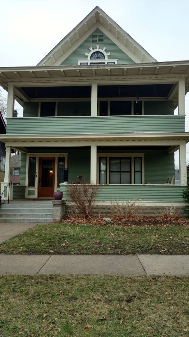 Apartment for rent at 913 Ashland Ave, St. Paul, MN 55104