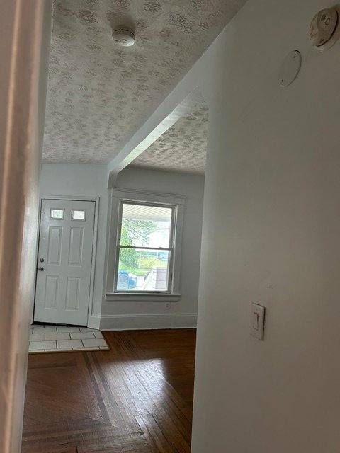2049 W 81st St, Downstairs Unit, Cleveland, OH 44102 - Apartment for Rent - Image 2