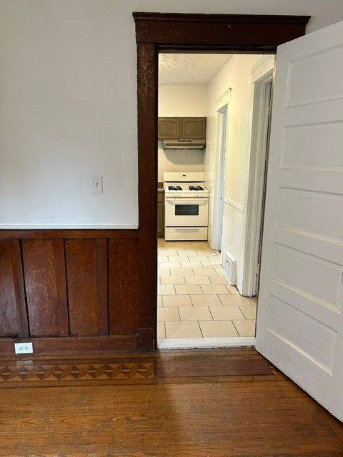 2049 W 81st St, Downstairs Unit, Cleveland, OH 44102 - Apartment for Rent - Image 7