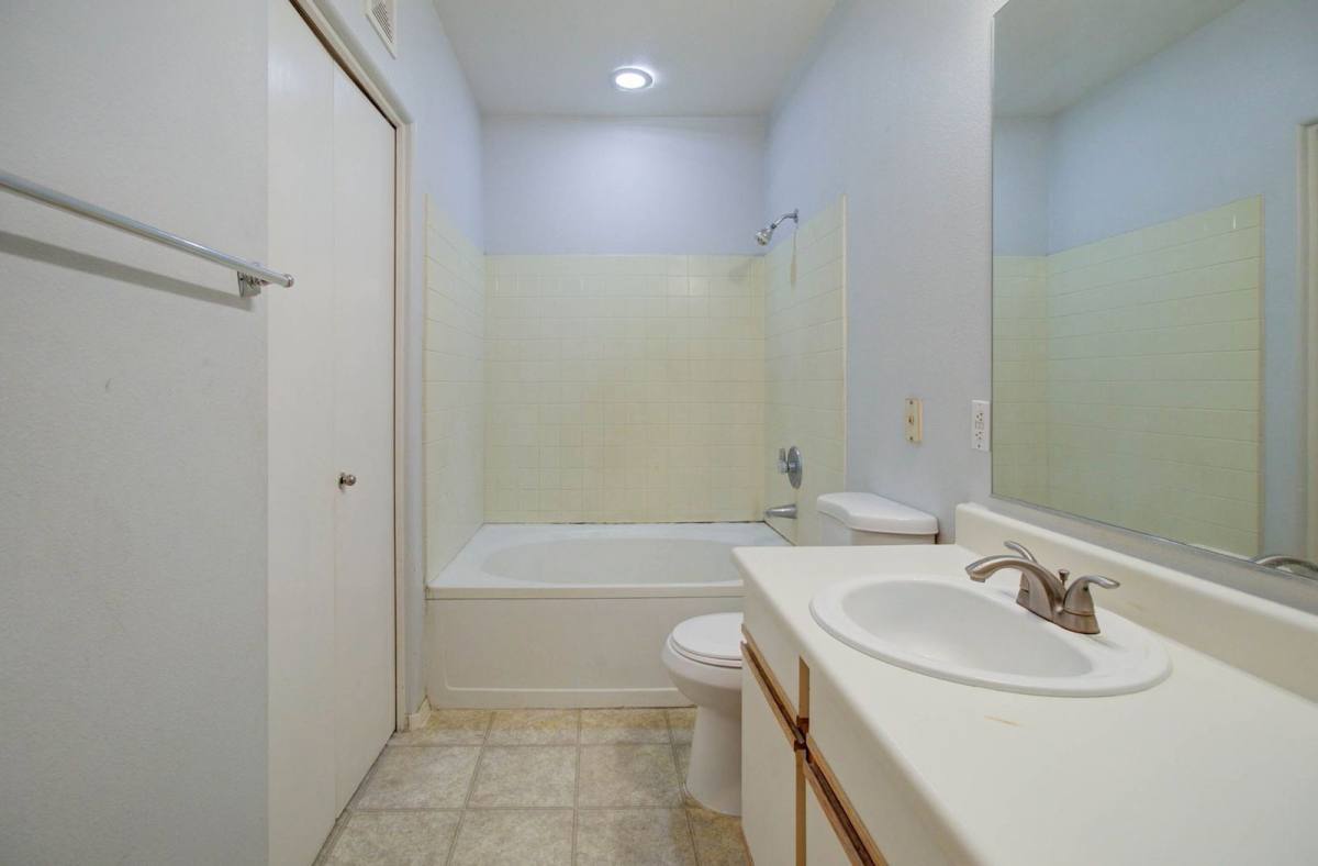 Condo for rent at 2134 E Broadway Rd #2072, Tempe, AZ 85282