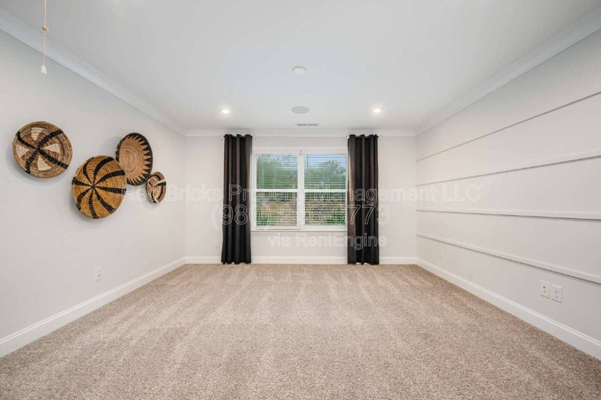 House for rent at 19016 Yellow Birch Dr, Charlotte, NC 28278