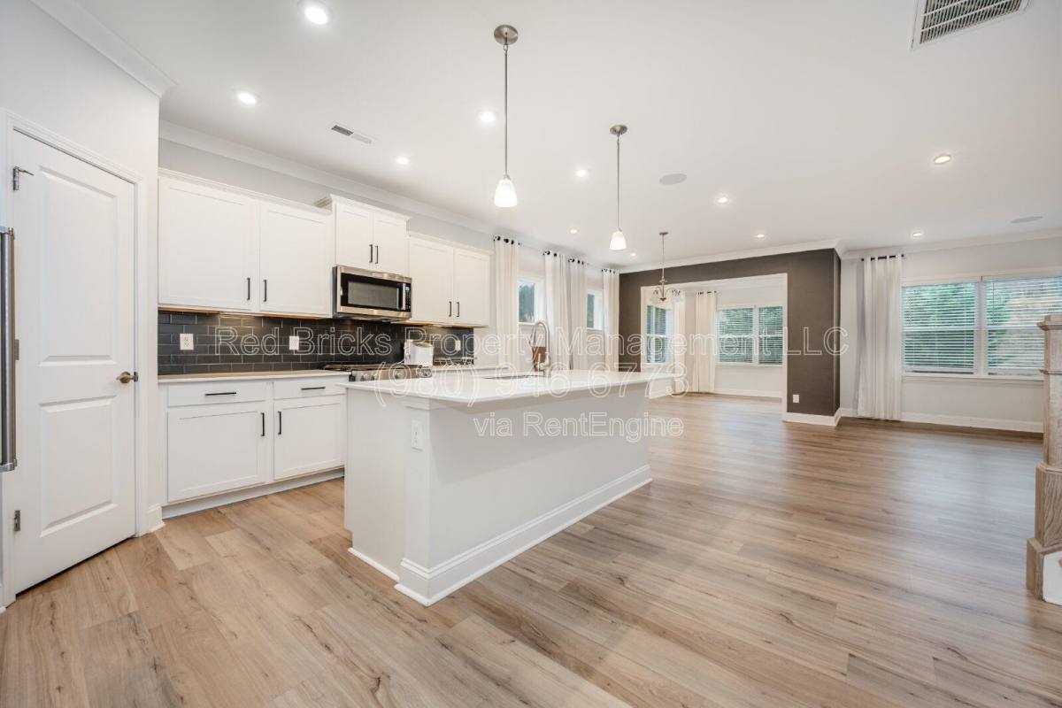 House for rent at 19016 Yellow Birch Dr, Charlotte, NC 28278