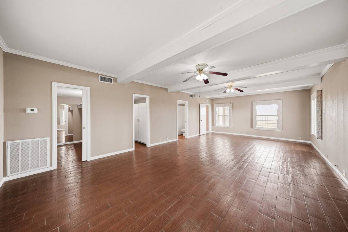 House for rent at 9719 SW I-10 Frontage Rd, Sealy, TX 77474