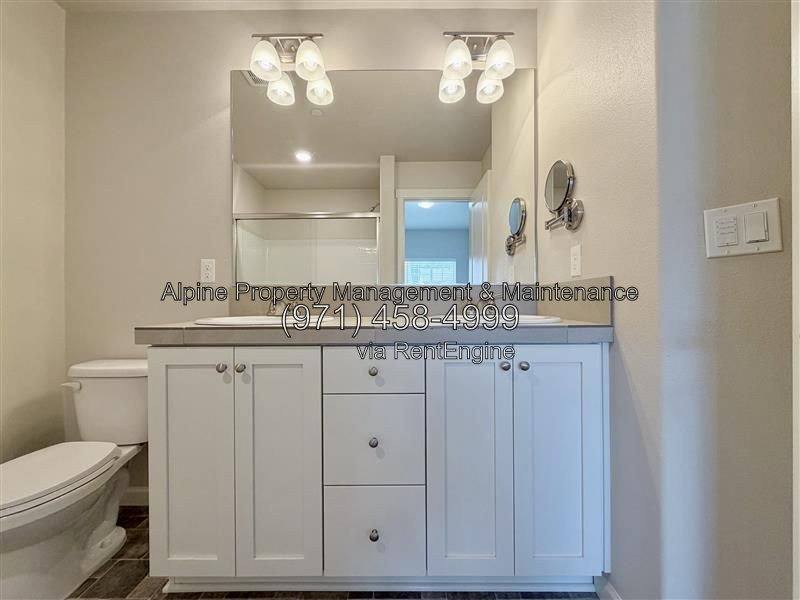Townhouse for rent at 14229 SW 169th Ave, Portland, OR 97224