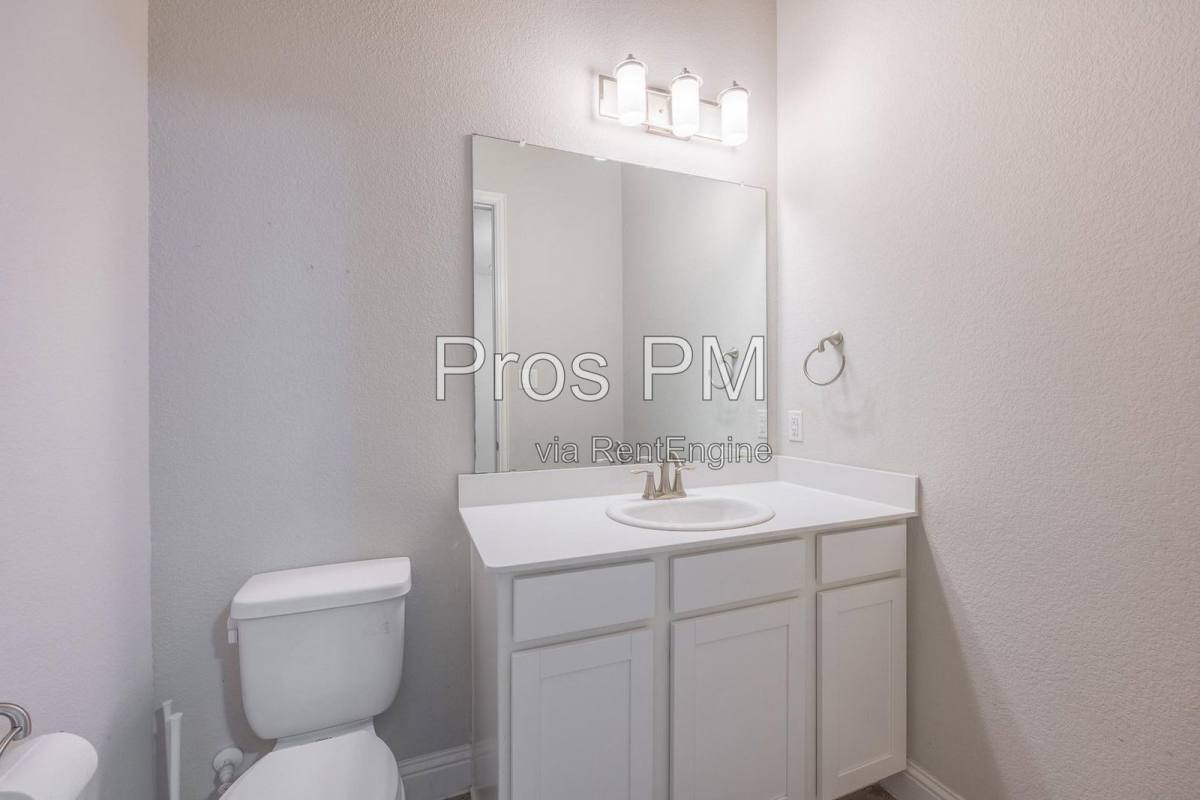 House for rent at 1017 Wimberly Lane, Argyle, TX 76226